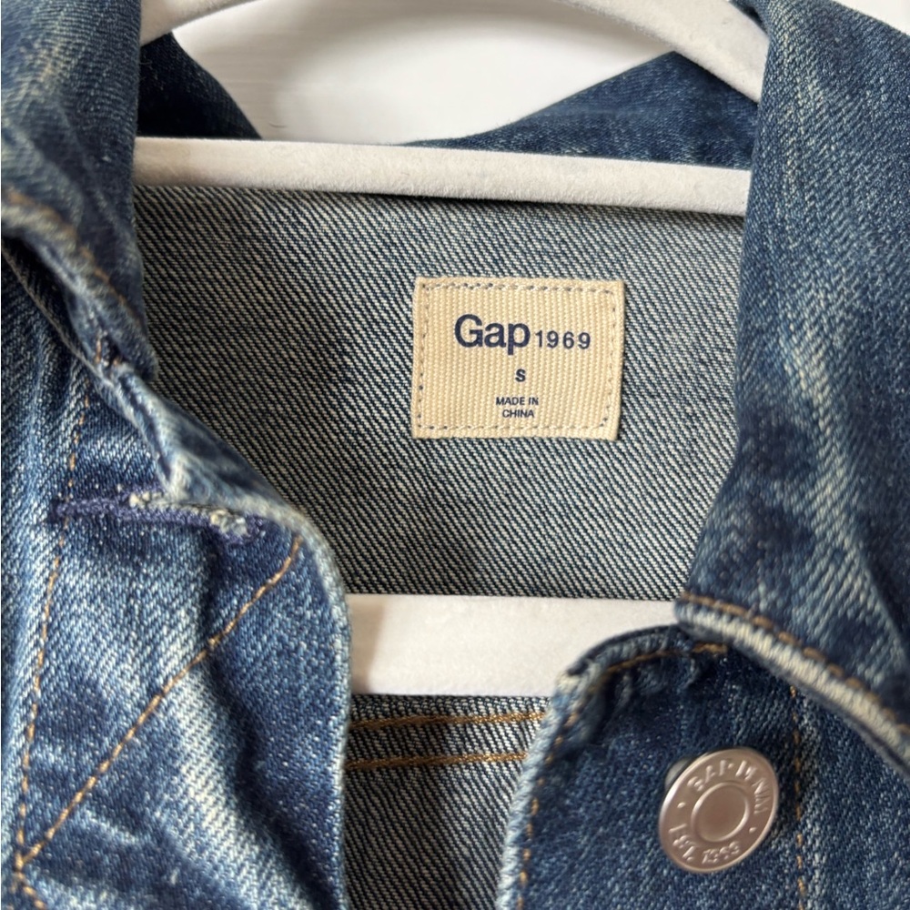 Gap 1969 denim jean jacket - Picture 2 of 3